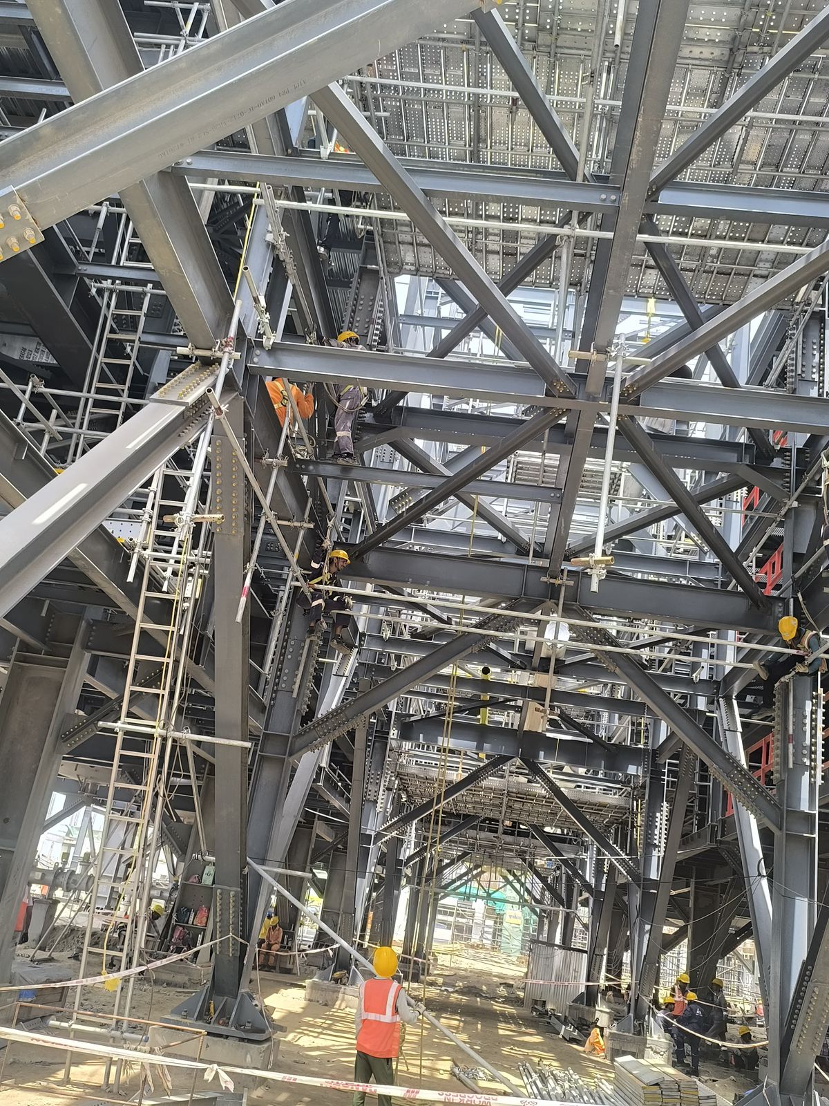 Scaffolding clamp and coupling equipment